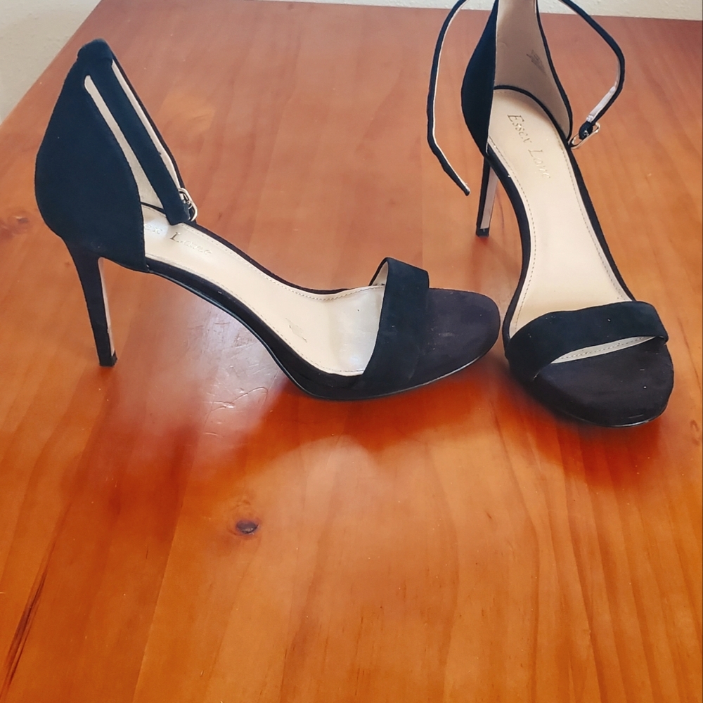 Women's dress shoes